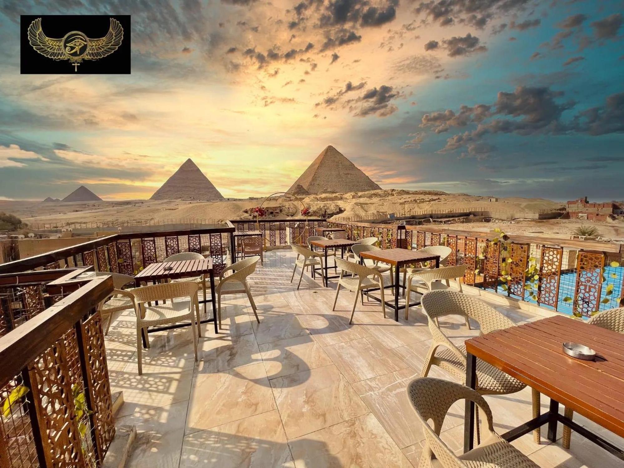 Comfort Pyramids&sphinx
