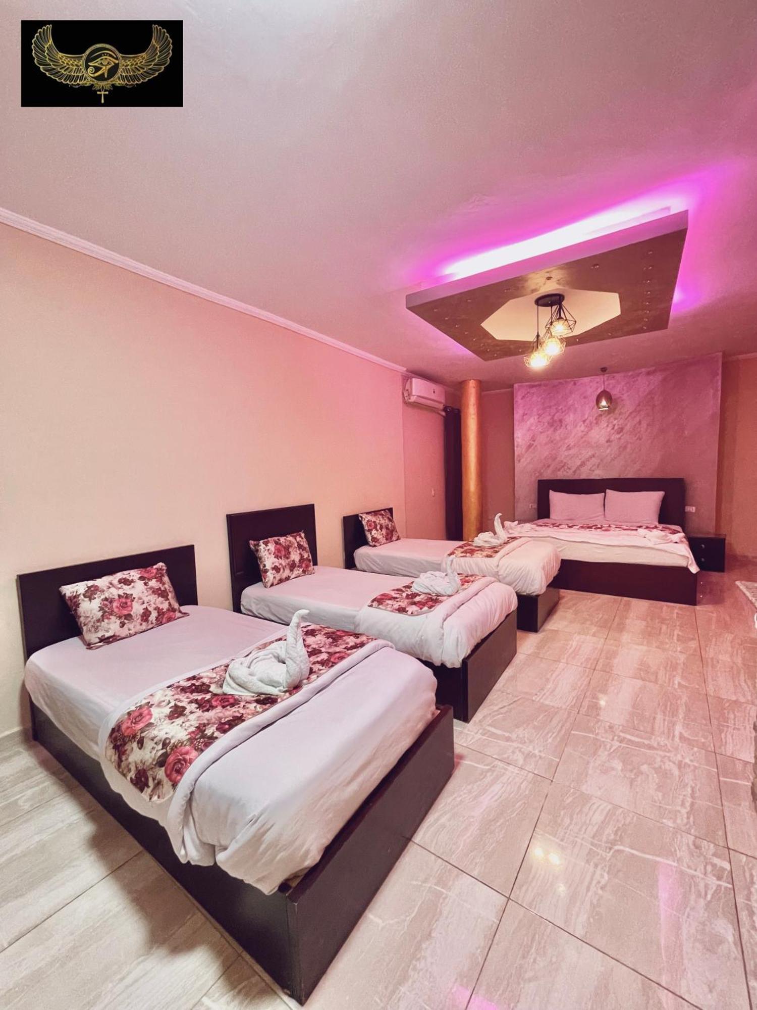 Hotel Comfort Pyramids&sphinx